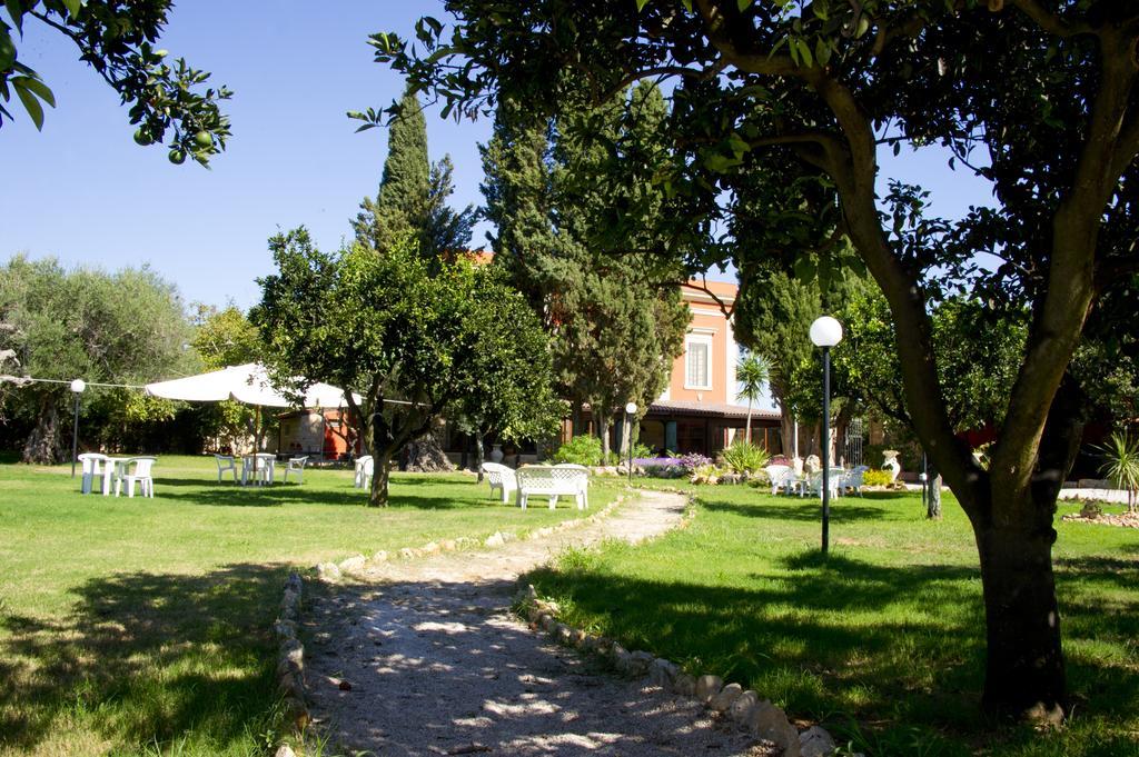 Agriturismo Santa Chiara Alezio Luaran gambar