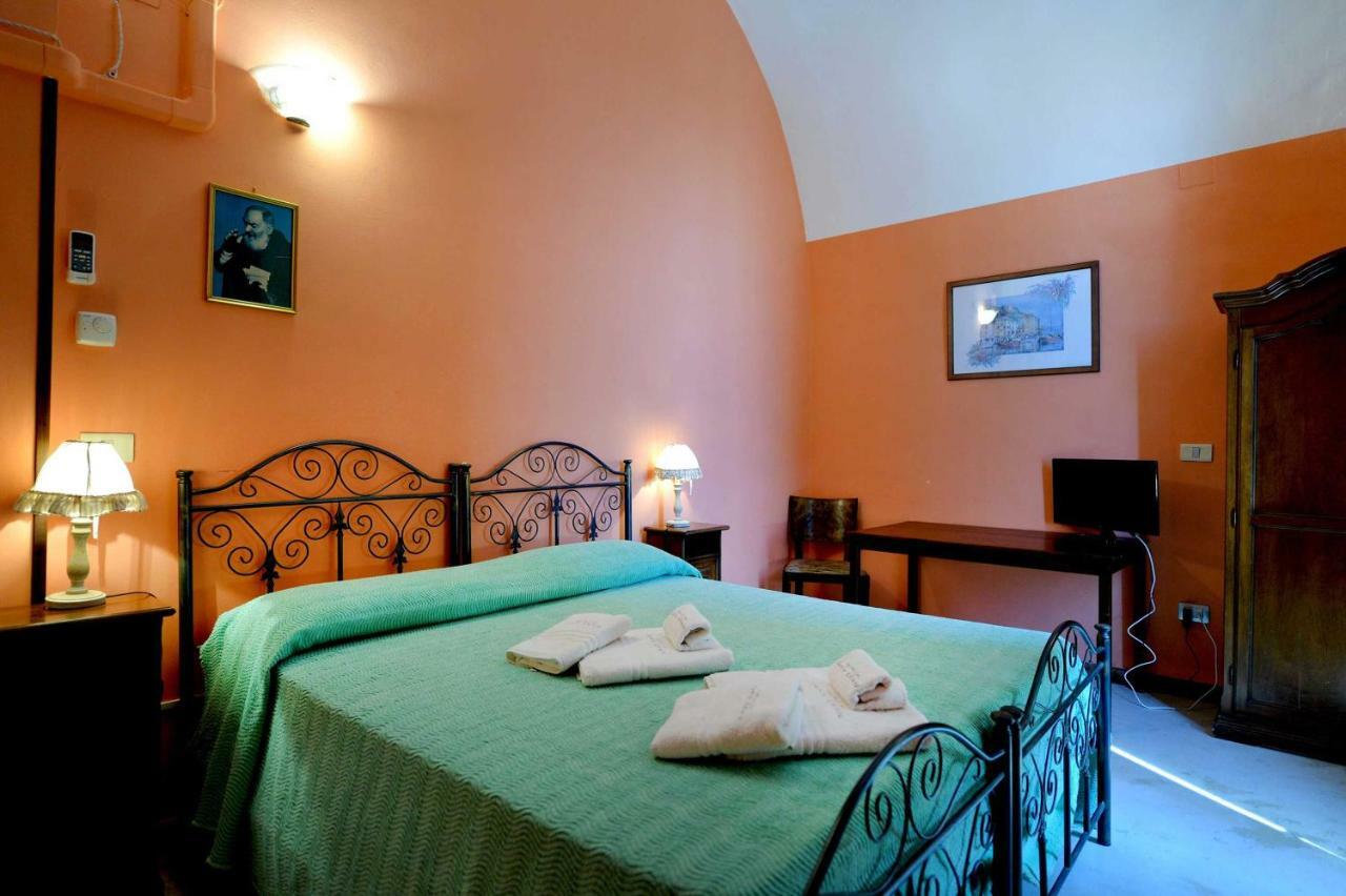 Agriturismo Santa Chiara Alezio Luaran gambar