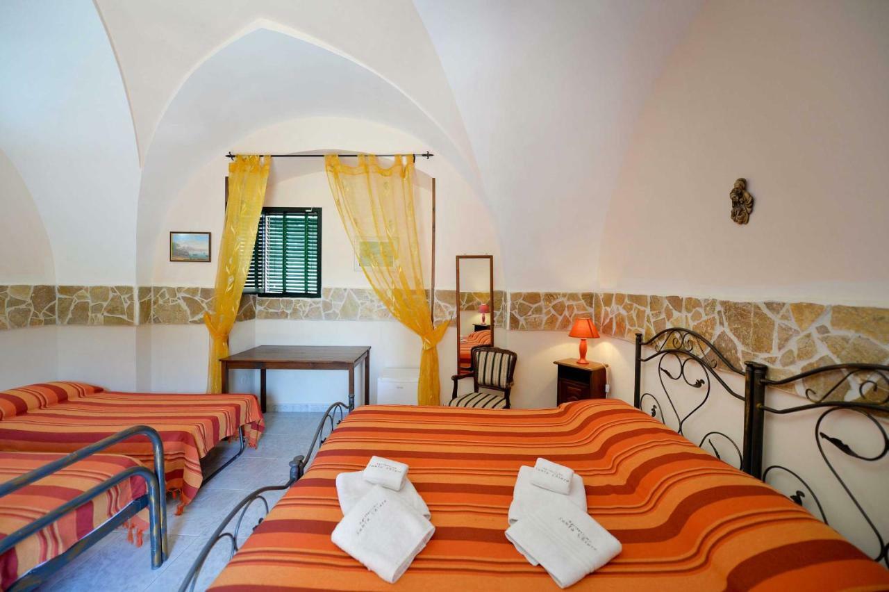 Agriturismo Santa Chiara Alezio Luaran gambar